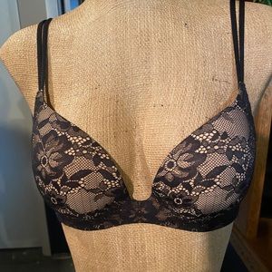 Victoria’s Secret ~ Angels Secret Embrace Bra. 34D